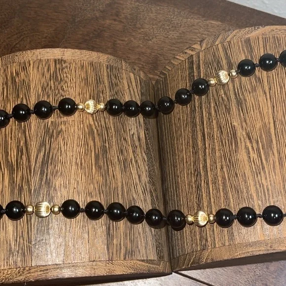 14KT Yellow Gold Beaded Station Black Onyx Beaded Necklace 34” Length - Picture 3 of 16